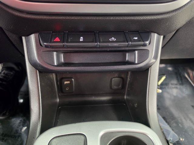 Used 2018 Chevrolet Colorado LT AWD/4WD image 18