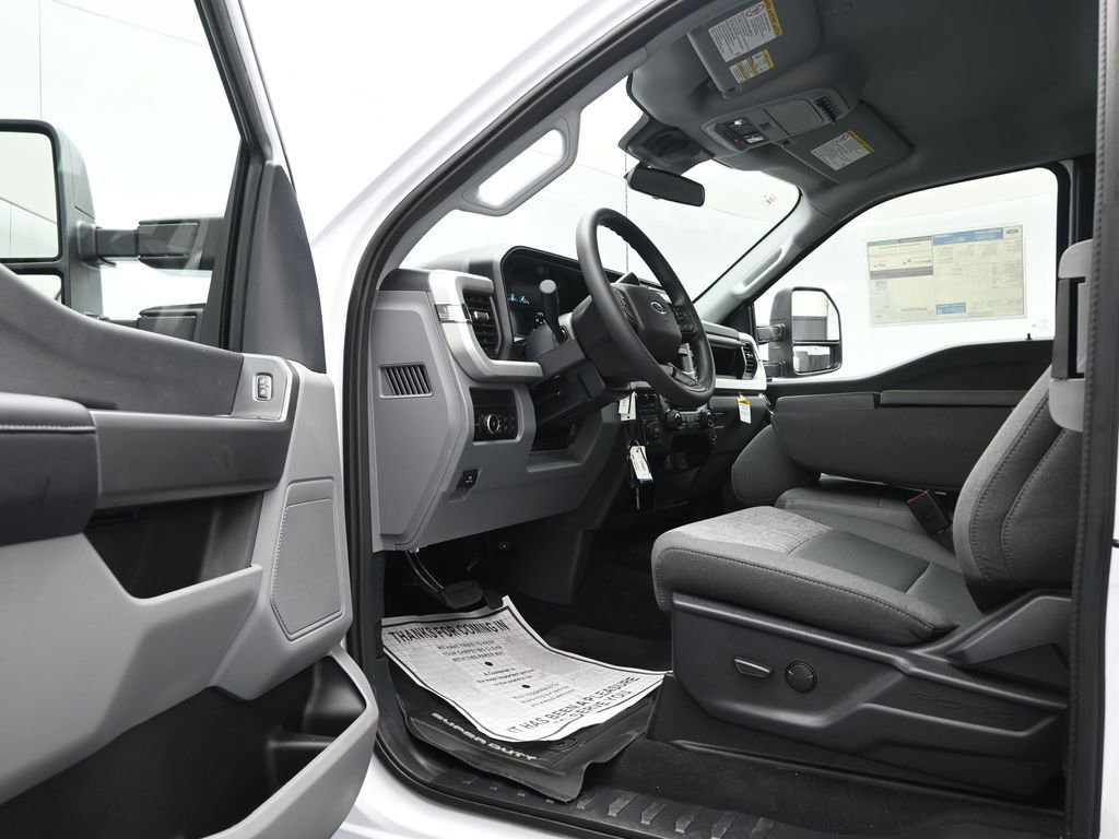 New 2026 Ford F350 XLT w/ FX4 Off-Road Package image 8