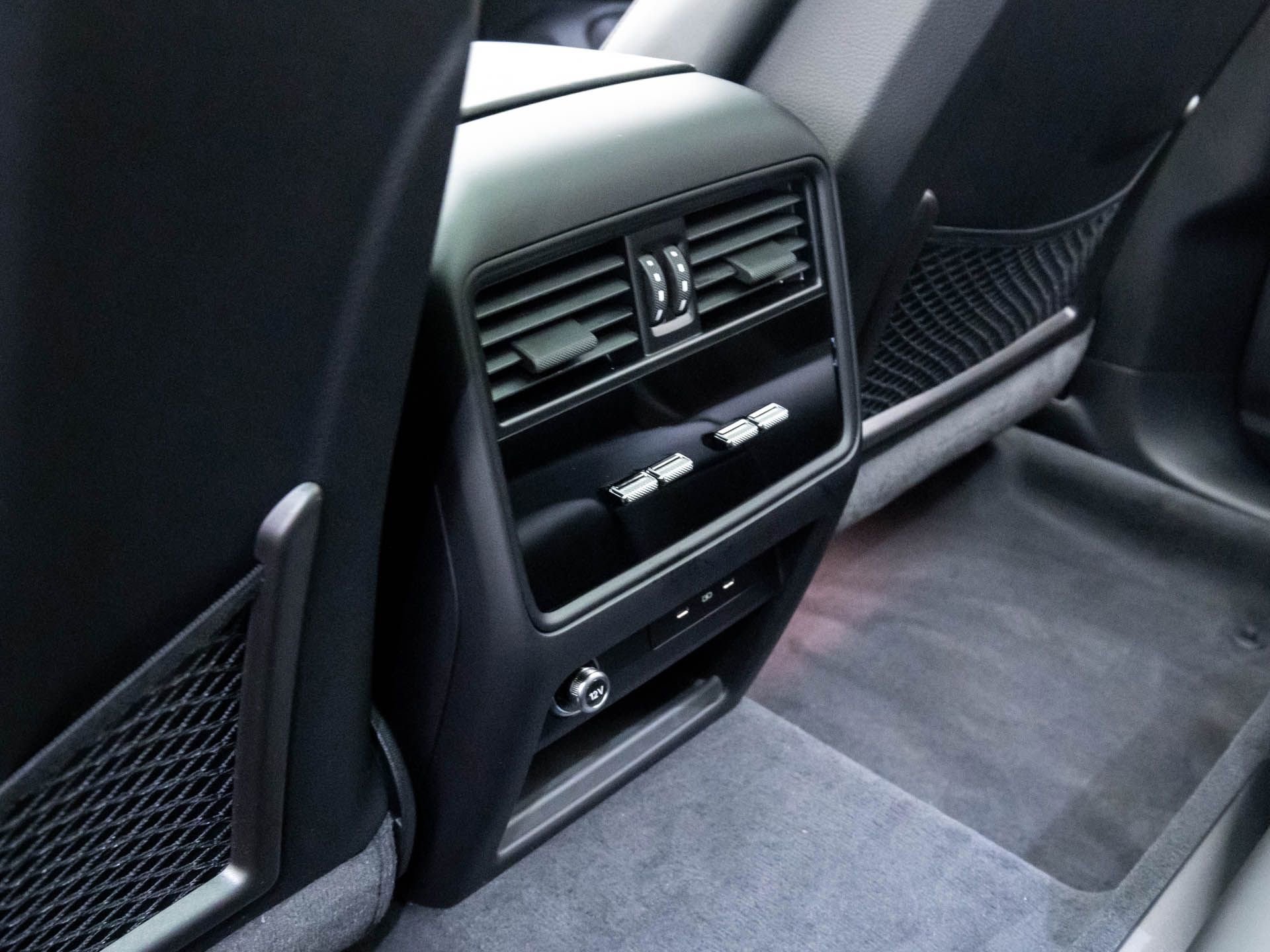 New 2025 Porsche Cayenne E-Hybrid Coupe image 17