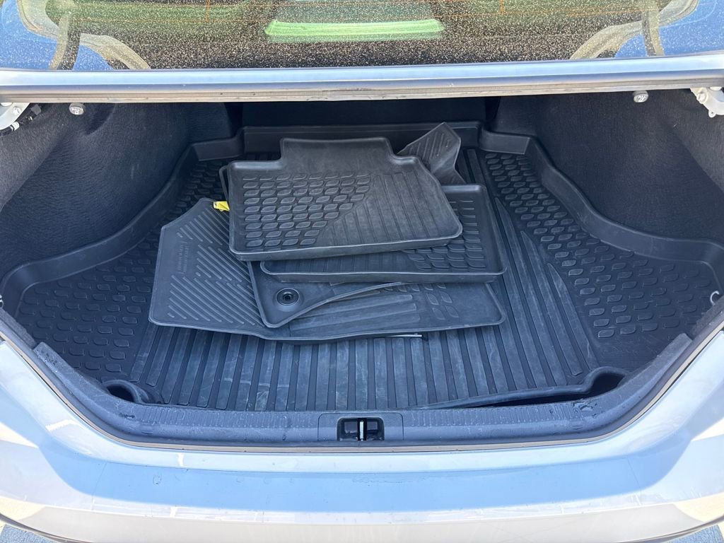 Used 2025 Toyota Camry SE image 27