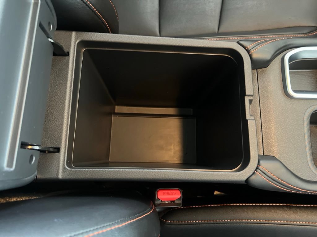 Used 2020 Nissan Sentra SR w/ Premium Package FWD image 23
