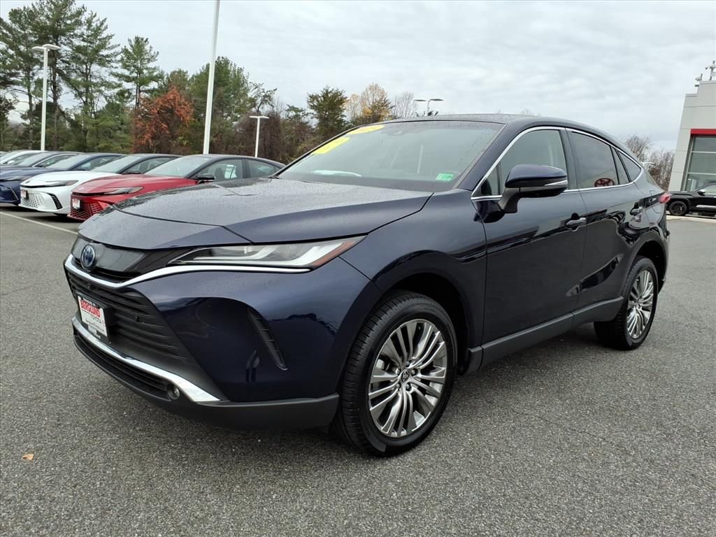 Used 2023 Toyota Venza Limited image 16