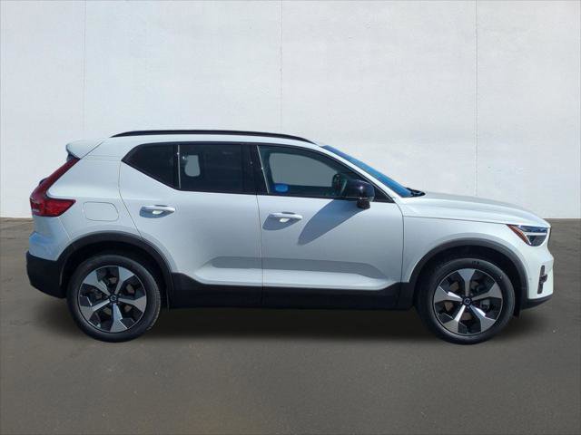 New 2026 Volvo XC40 B5 Plus w/ Protection Package Premier image 6