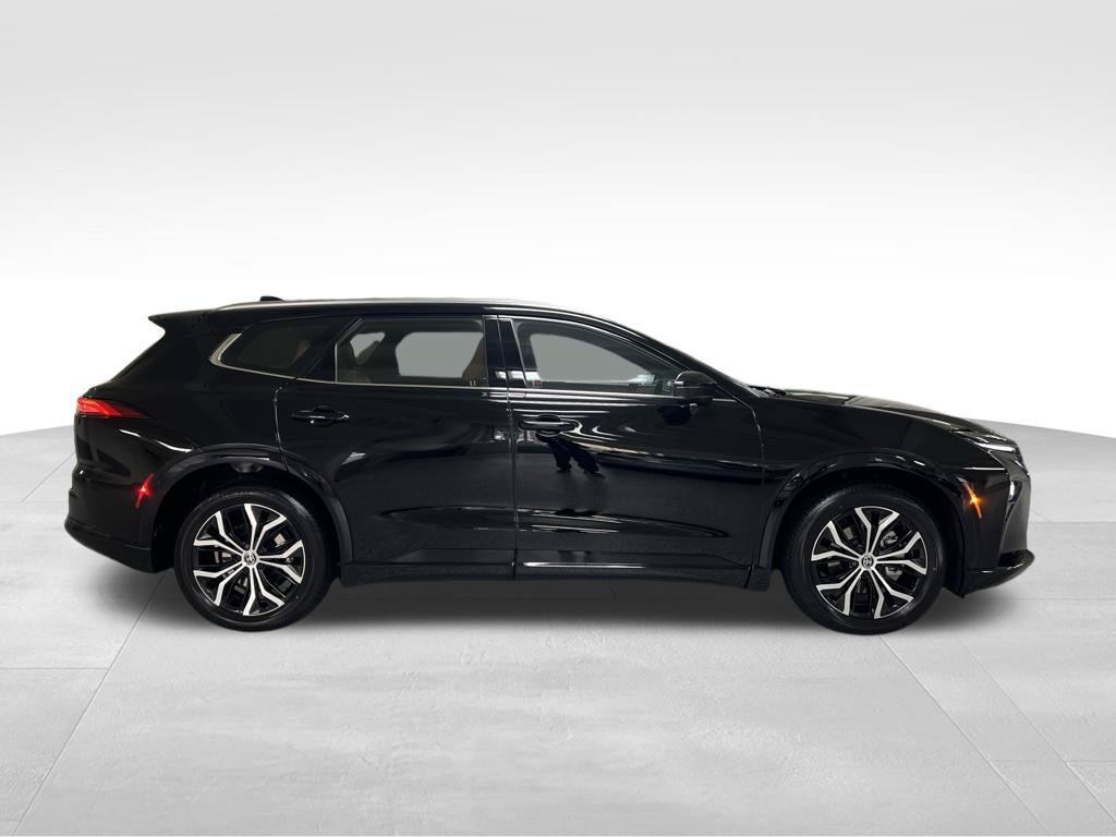 Certified 2026 Toyota Crown Signia AWD/4WD image 6