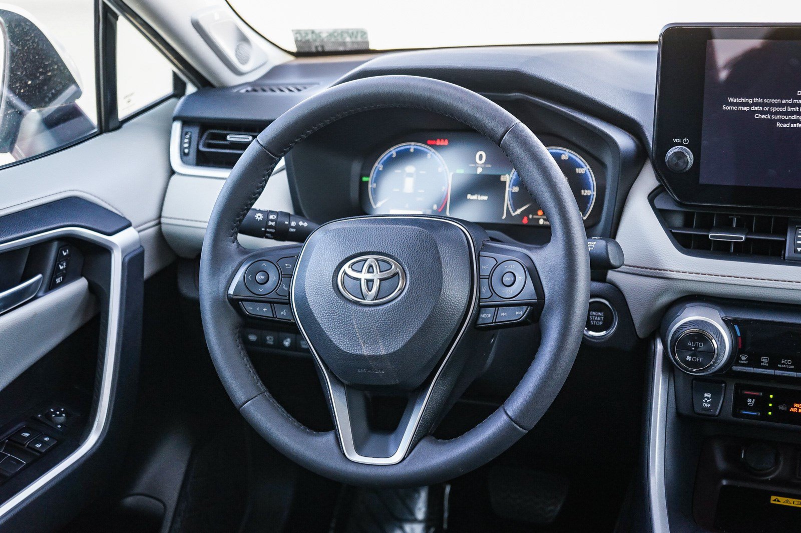 Used 2025 Toyota RAV4 Limited w/ Advanced Technology Package FWD image 15