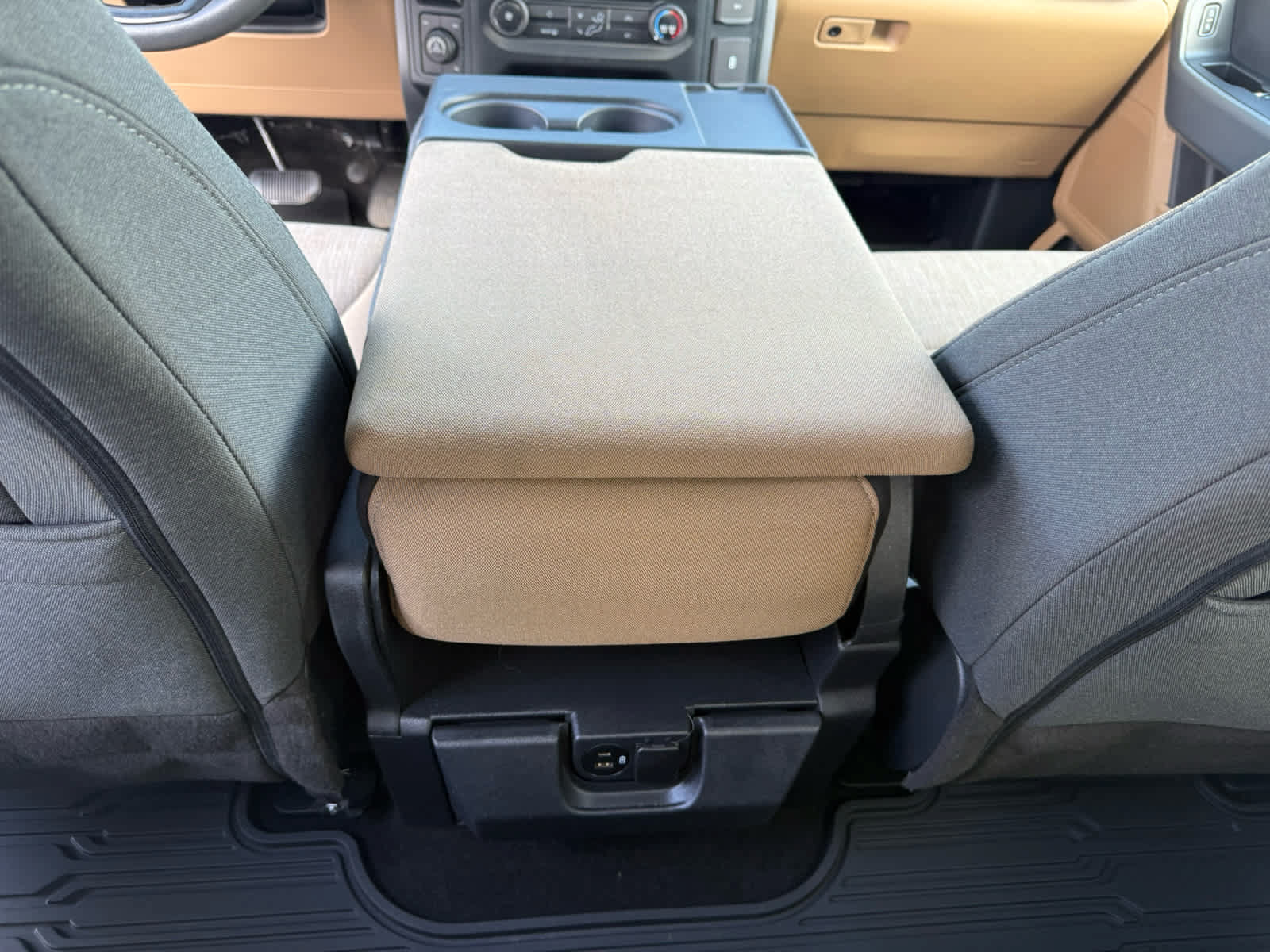 Used 2022 Ford F150 XLT w/ Bed Utility Package AWD/4WD image 6