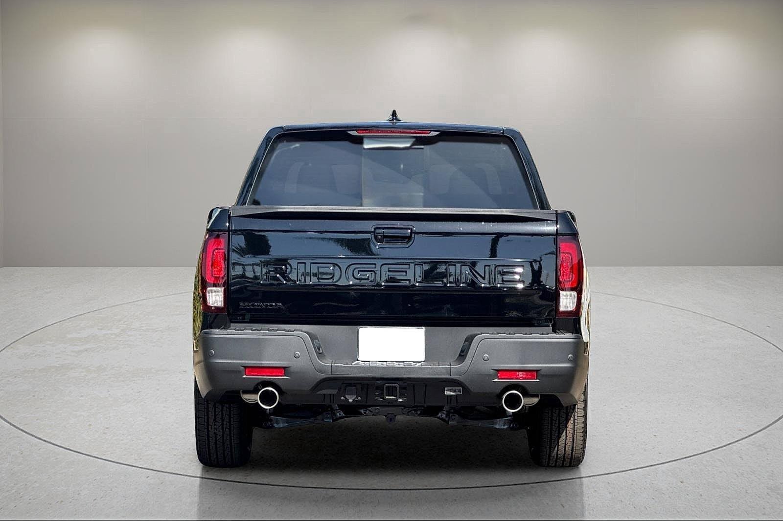 New 2026 Honda Ridgeline Black Edition image 4
