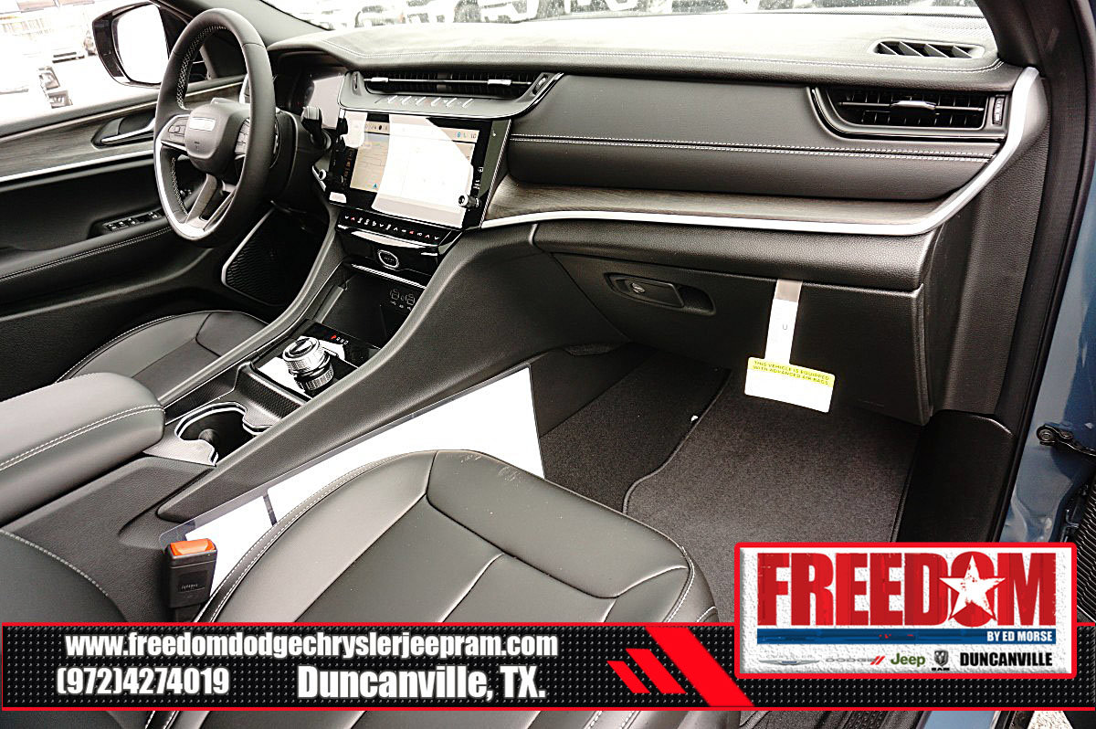New 2026 Jeep Grand Cherokee Limited w/ Limited Altitude Package RWD image 12