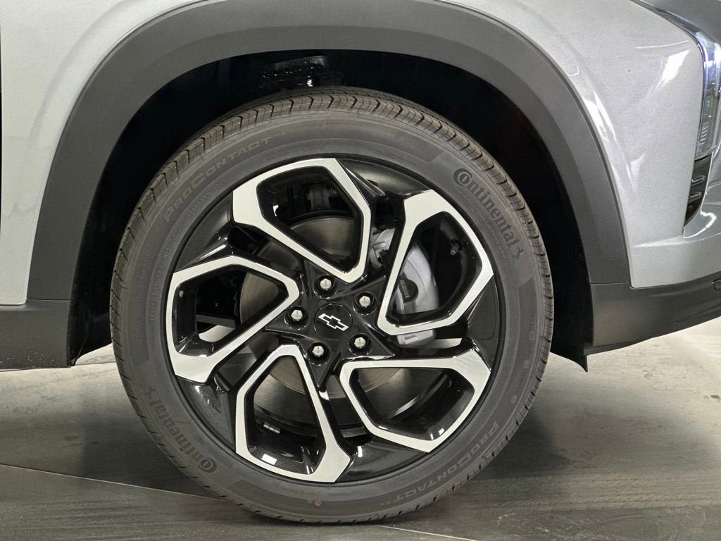 New 2026 Chevrolet Trax RS w/ Sunroof Package FWD image 25