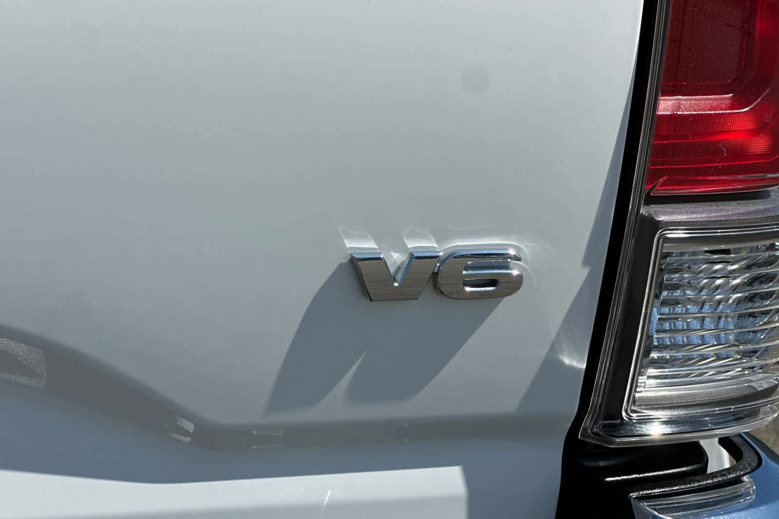 Used 2023 Toyota Tacoma TRD Off-Road AWD/4WD image 30