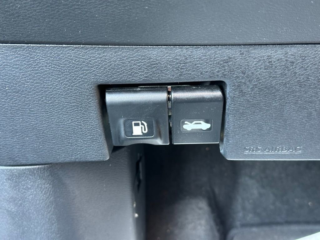 Used 2024 Nissan Kicks SR image 59