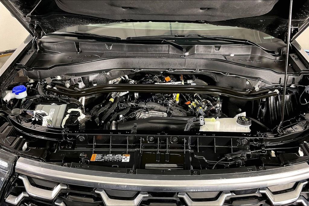 Used 2025 Ford Explorer Platinum w/ LUX Leather Package image 13