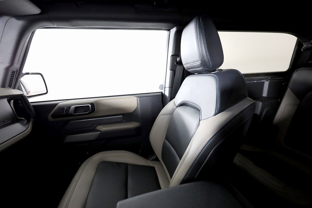 Used 2023 Ford Bronco Wildtrak image 41