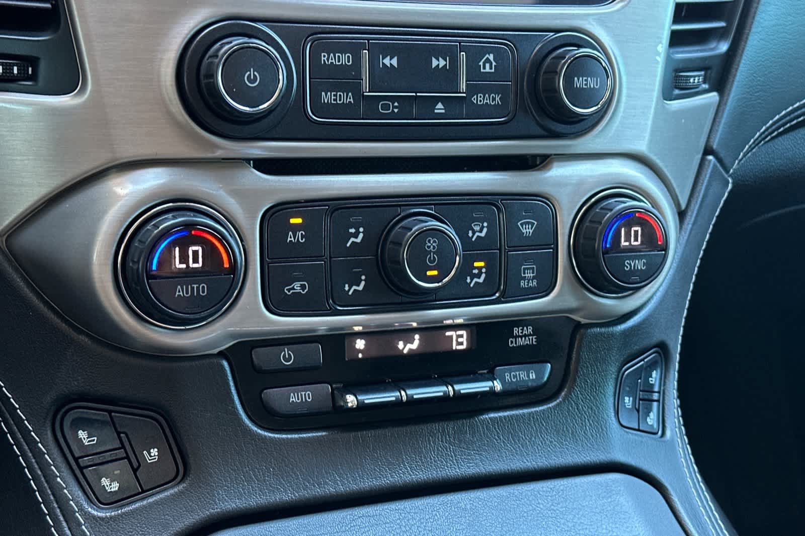 Used 2020 GMC Yukon Denali w/ Denali Premium Package AWD/4WD image 24