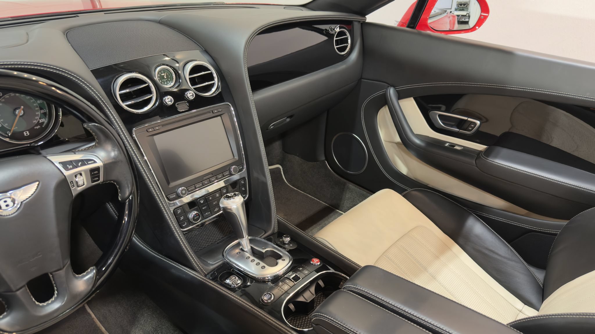 Used 2015 Bentley Continental GT AWD/4WD image 59