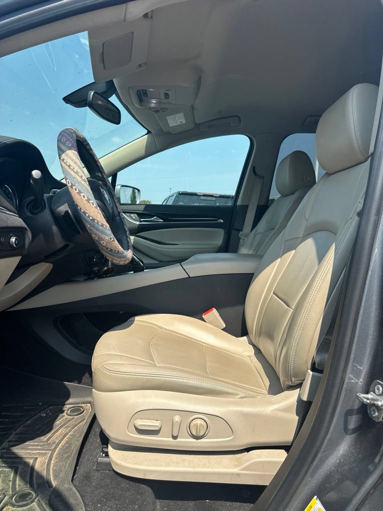 Used 2018 Buick Enclave Essence FWD image 12