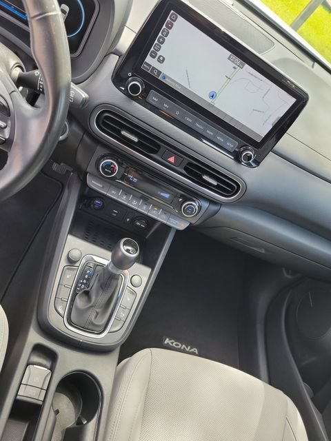 Used 2022 Hyundai Kona Limited AWD/4WD image 39