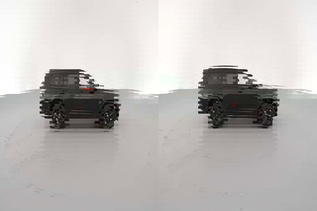 New 2025 Jeep Grand Cherokee L Laredo image 14