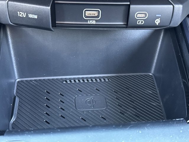 New 2025 Kia Niro EX Touring image 28