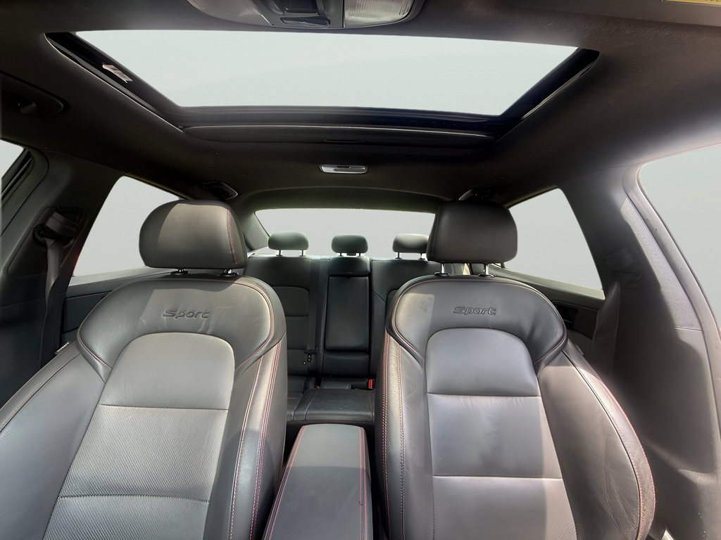 Used 2018 Hyundai Elantra Sport FWD image 9