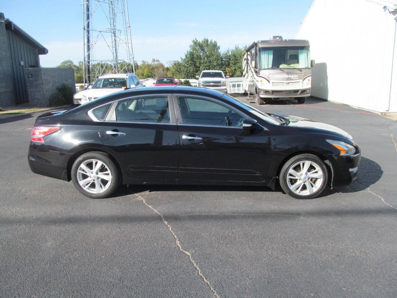 Used 2015 Nissan Altima 2.5 SV w/ Convenience Package FWD image 5