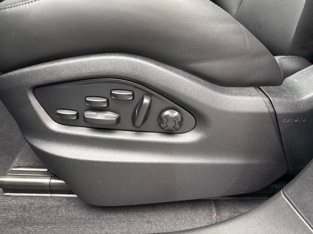 New 2026 Porsche Cayenne Turbo image 23