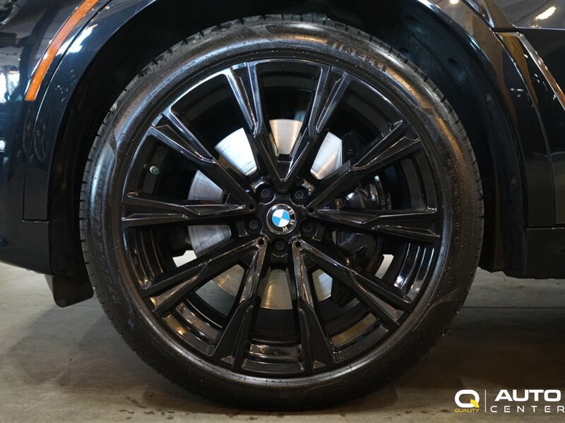 Used 2021 BMW X7 M50i AWD/4WD image 8