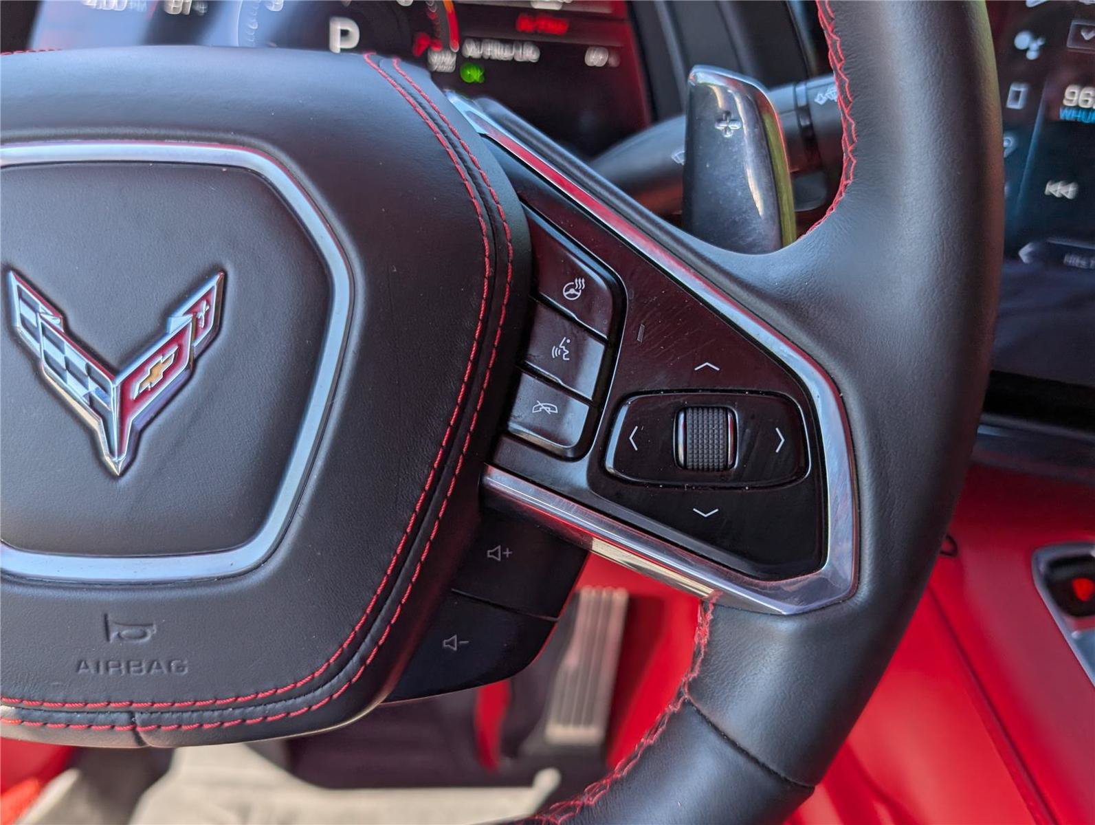 Used 2024 Chevrolet Corvette Stingray Premium Conv w/ Z51 Performance Package RWD image 20