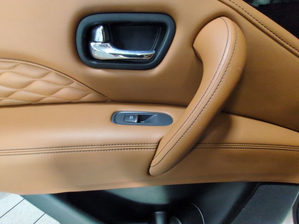 Used 2024 INFINITI QX80 Sensory w/ Cargo Package image 22