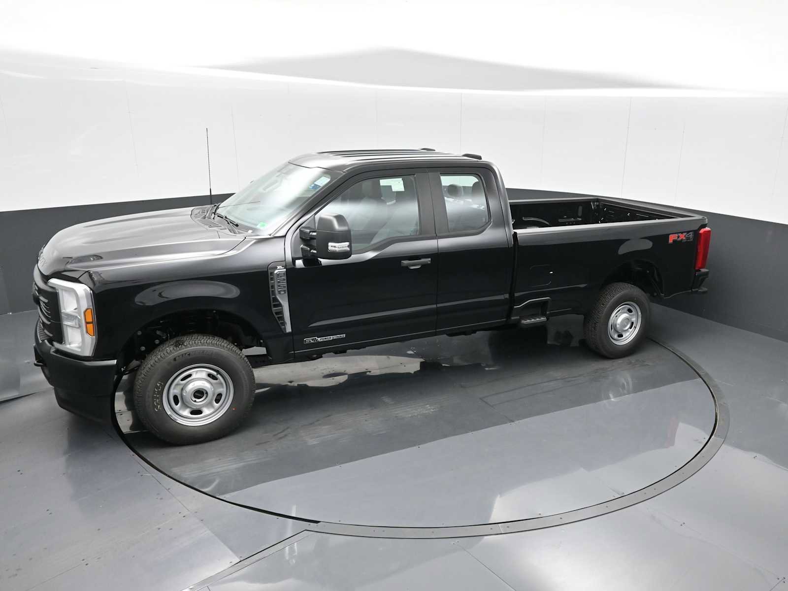 New 2025 Ford F250 XL w/ FX4 Off-Road Package image 12