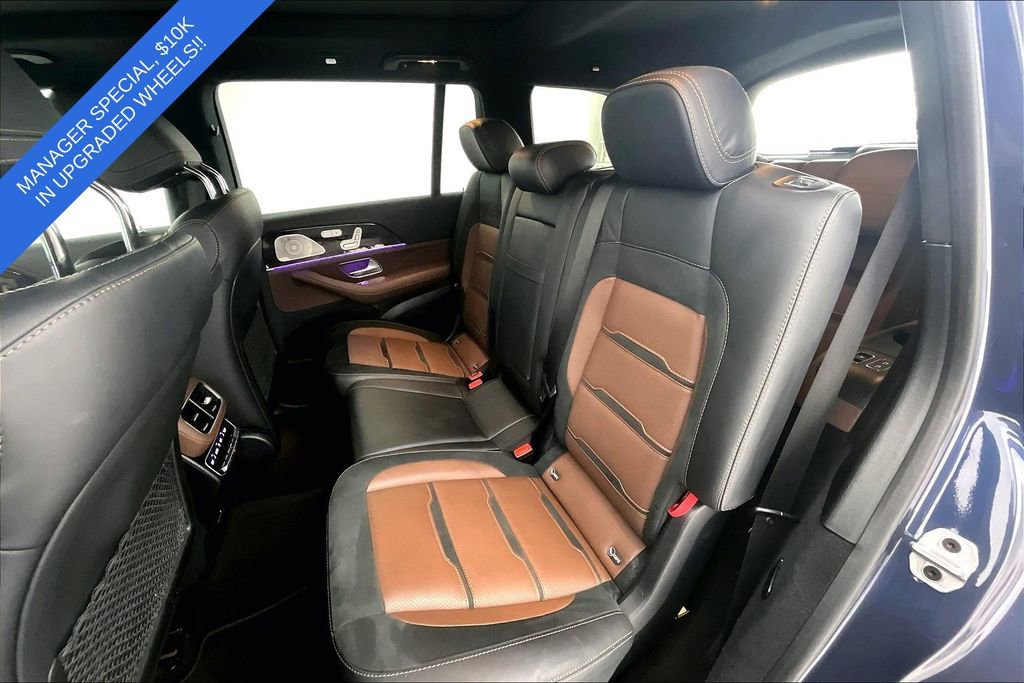 Used 2024 Mercedes-Benz GLS 63 AMG 4MATIC image 32