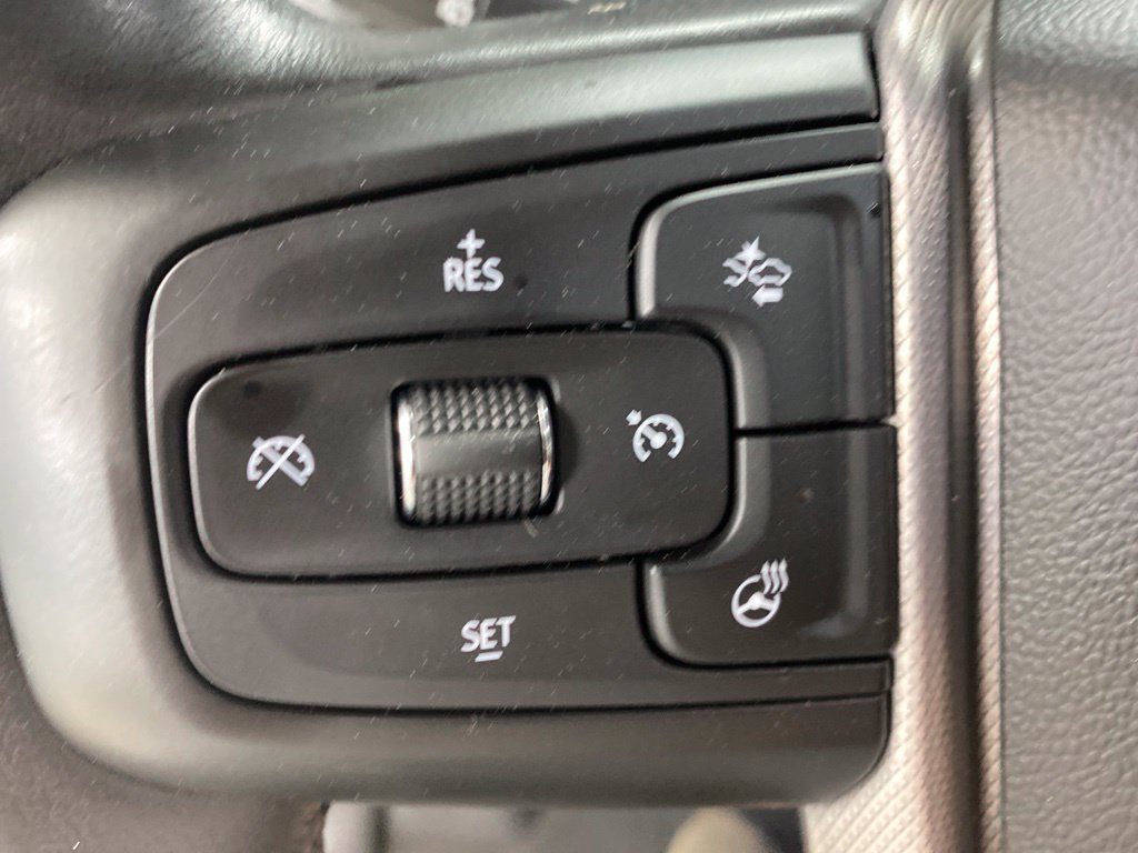 Certified 2022 GMC Yukon XL Denali AWD/4WD image 9