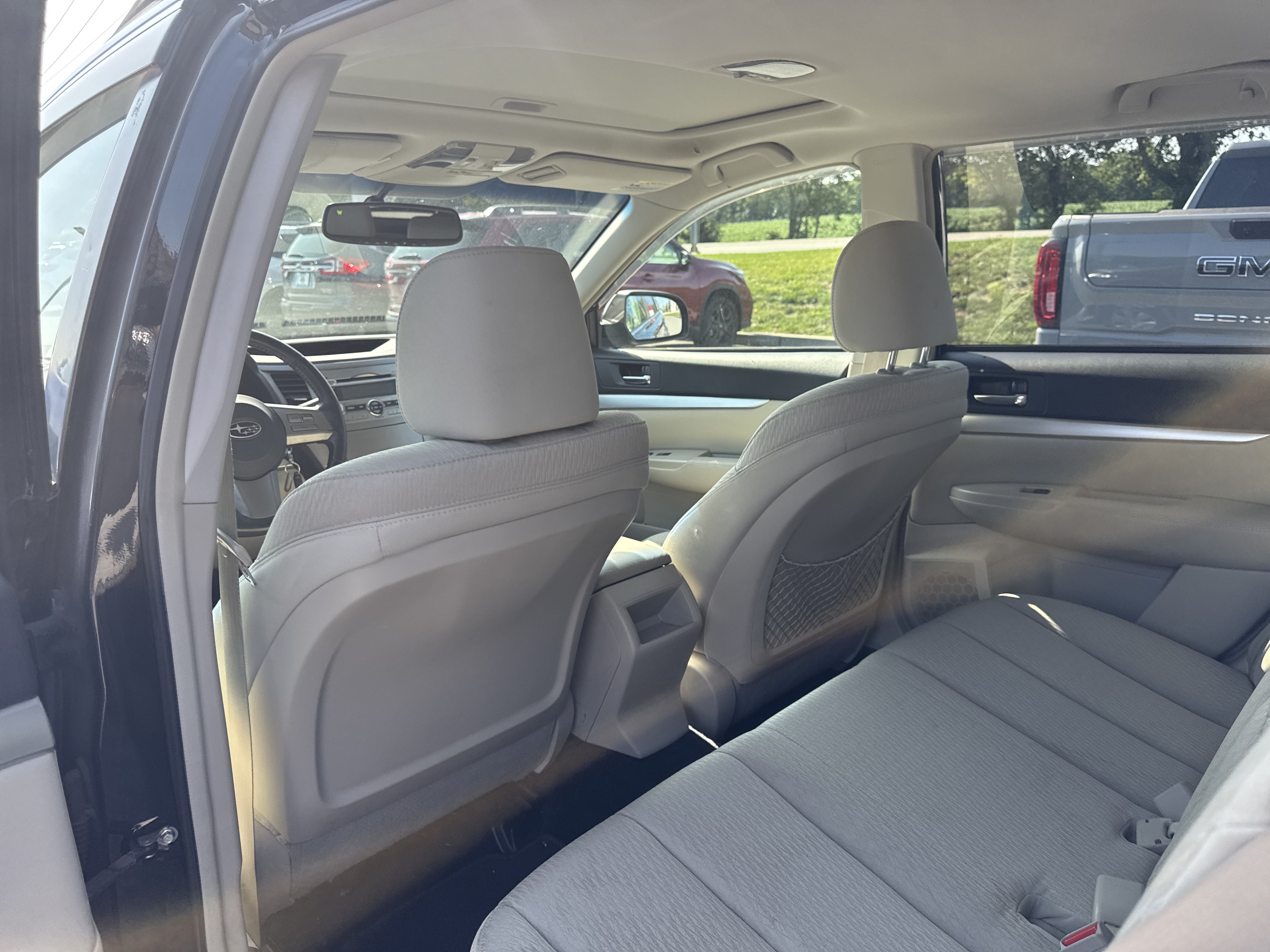 Used 2011 Subaru Outback 2.5i Premium AWD/4WD image 20
