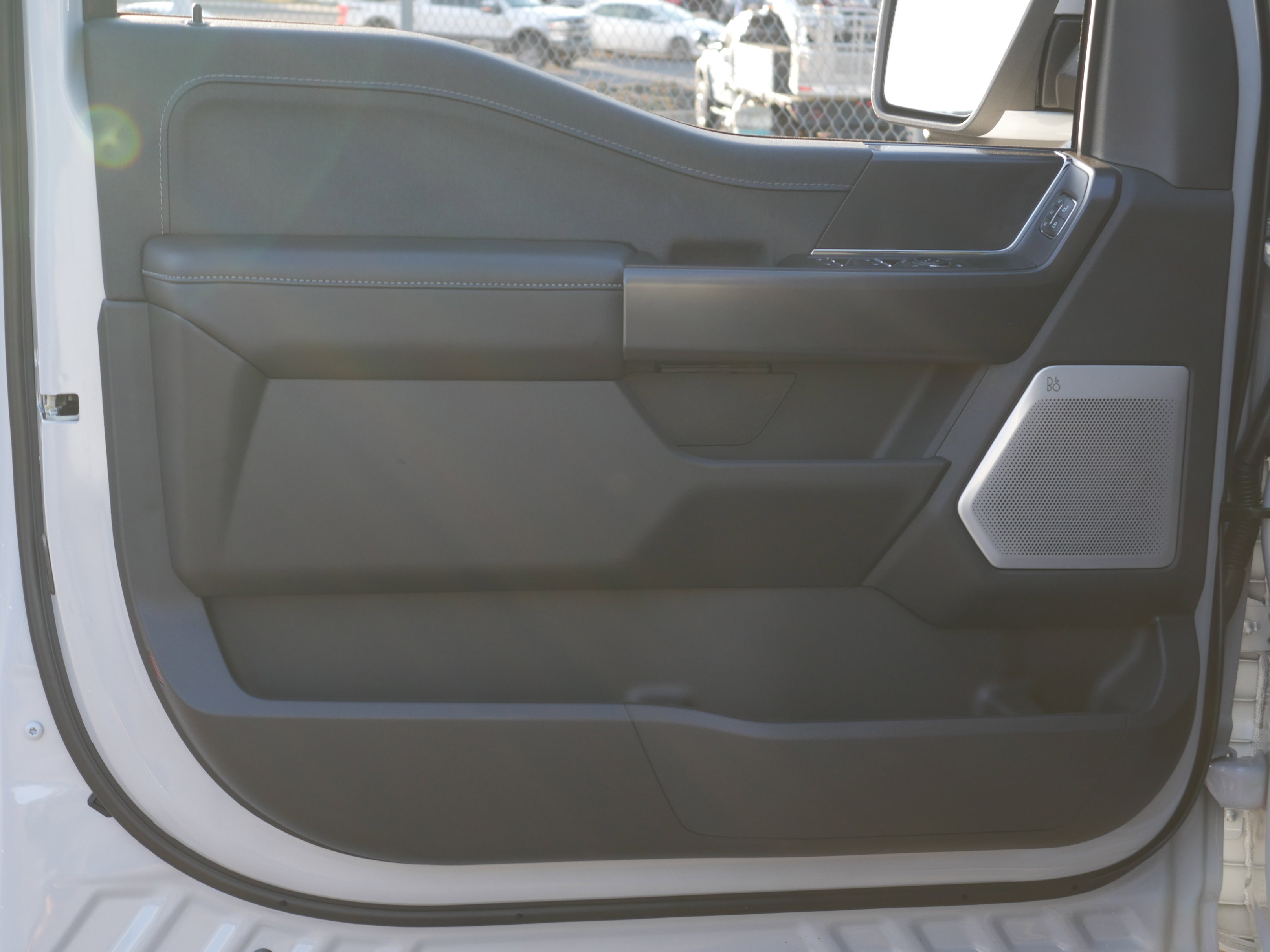 New 2025 Ford F150 Lariat w/ Equipment Group 502A High image 39