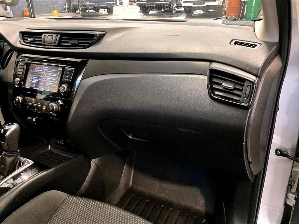 Used 2019 Nissan Rogue Sport S w/ Appearance Package AWD/4WD image 13