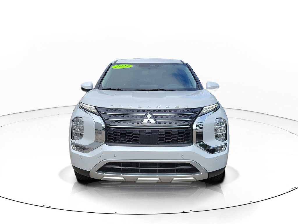 Used 2023 Mitsubishi Outlander SE FWD image 4
