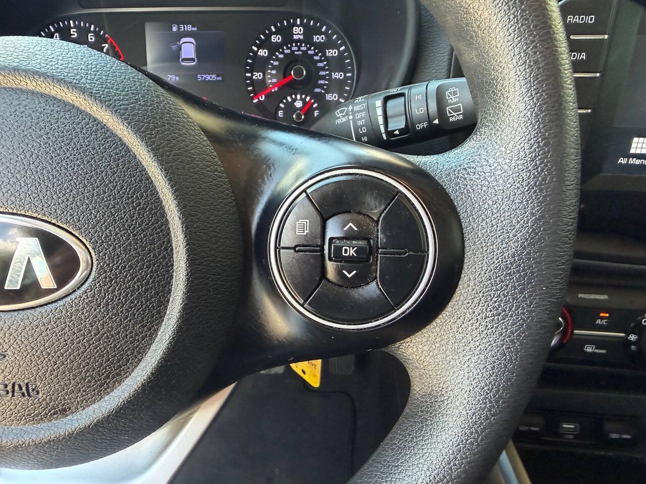 Used 2020 Kia Soul LX FWD image 17