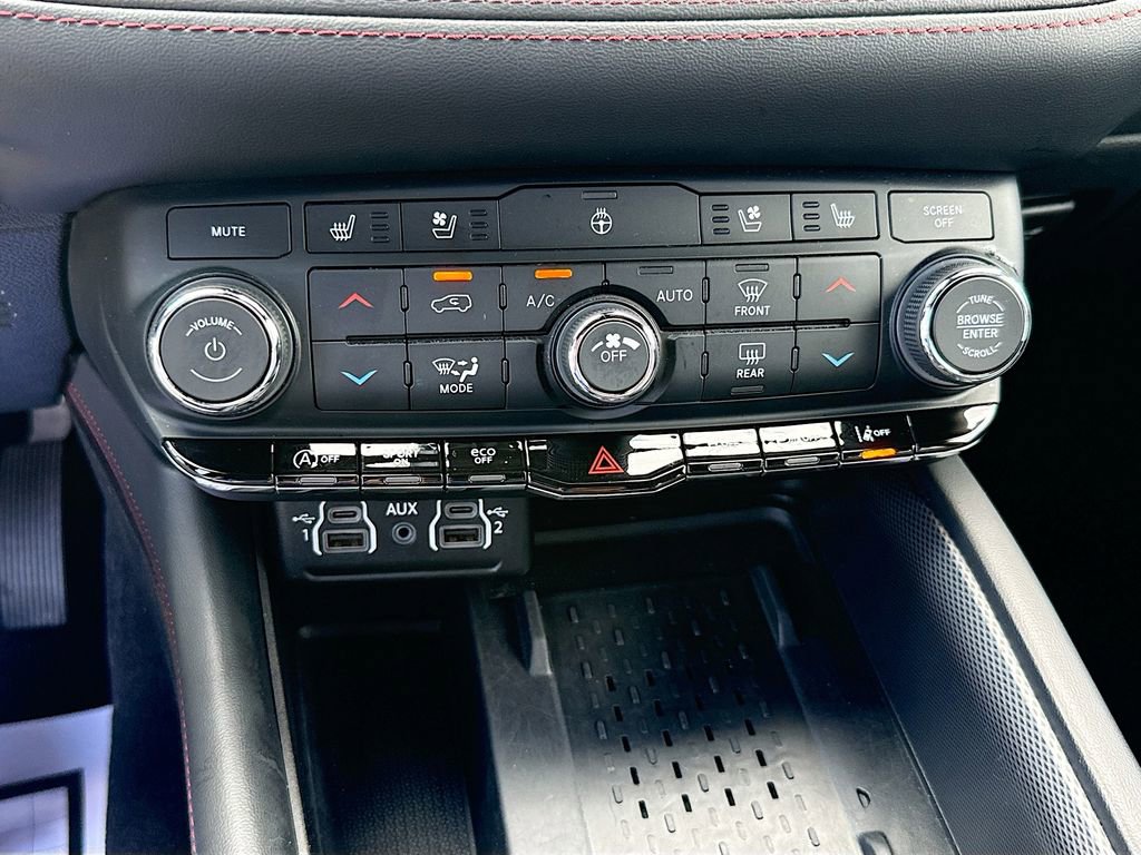 Used 2025 Dodge Durango GT AWD/4WD image 17