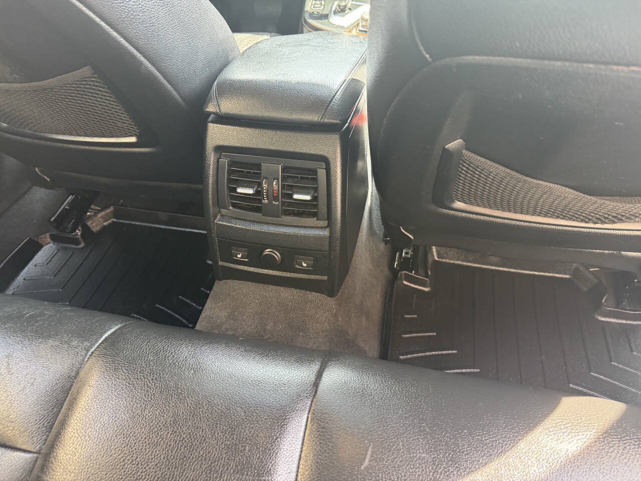 Used 2015 BMW 335i xDrive Sedan AWD/4WD image 18