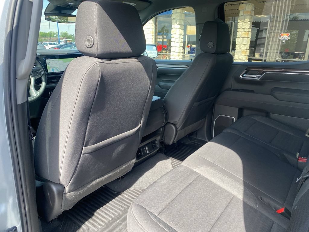 Used 2023 Chevrolet Silverado 1500 LT AWD/4WD image 43