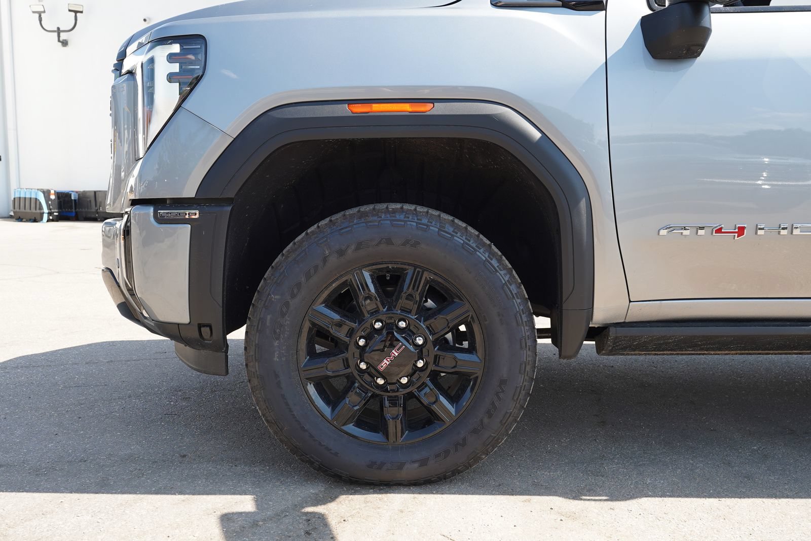 New 2026 GMC Sierra 2500 AT4 w/ AT4 Premium Plus Package AWD/4WD image 28