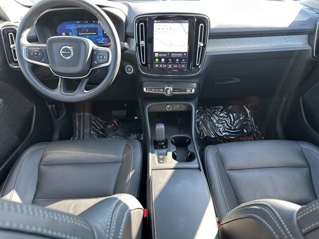 Certified 2025 Volvo XC40 B5 Core image 15