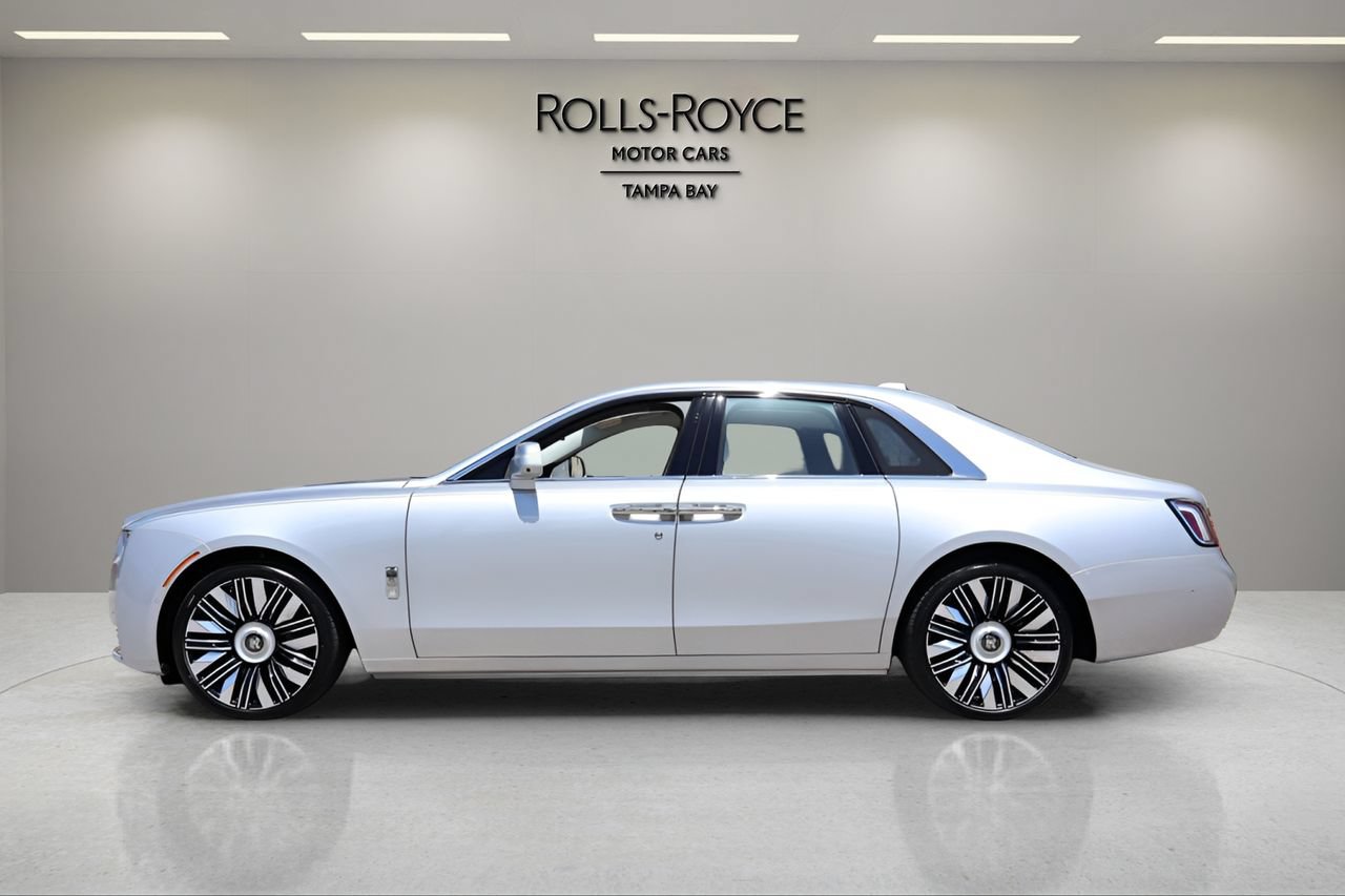 New 2027 Rolls-Royce Ghost AWD/4WD image 3