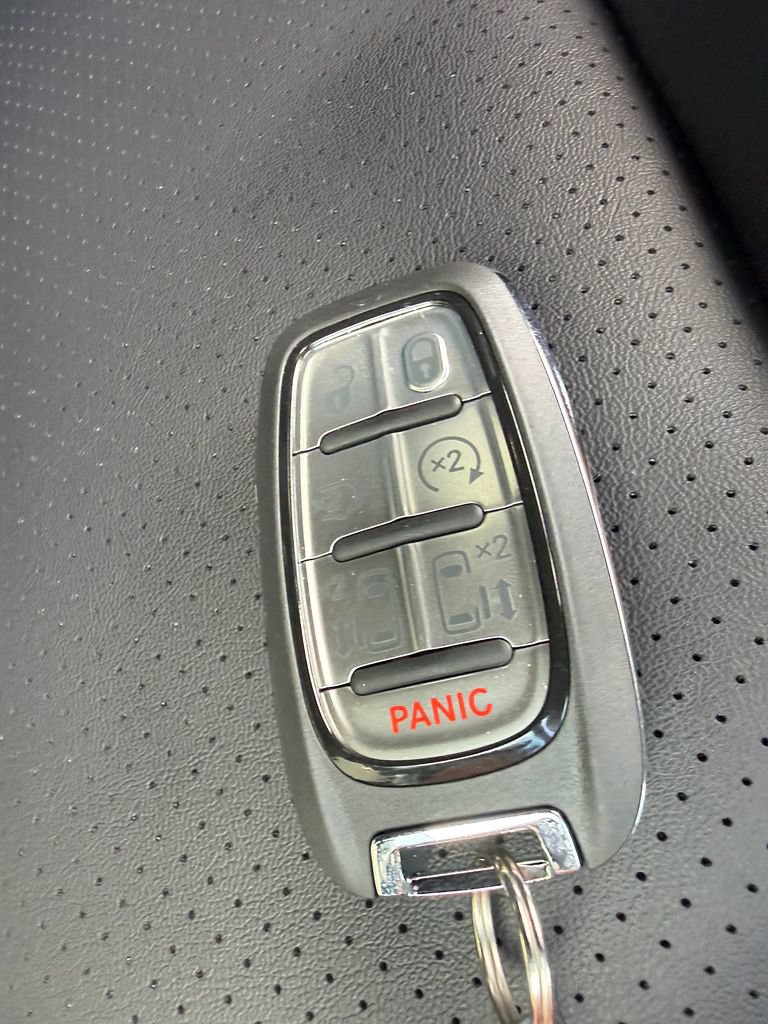 New 2027 Chrysler Pacifica Select FWD image 26