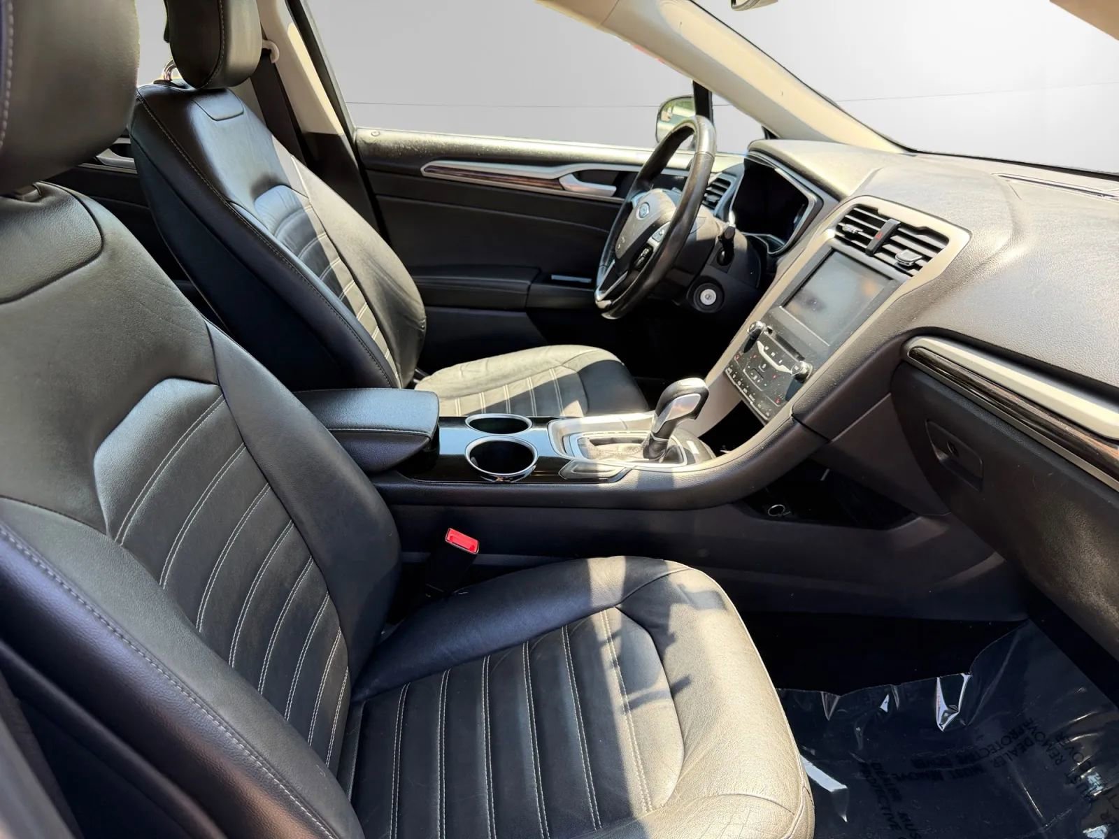 Used 2013 Ford Fusion SE FWD image 17