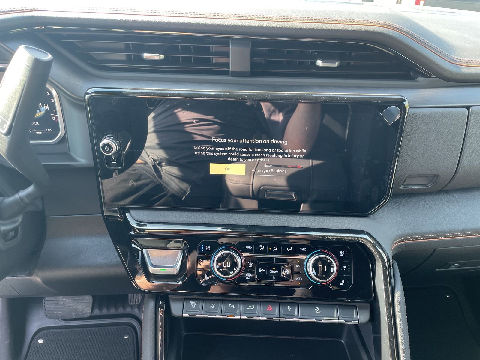 New 2026 GMC Sierra 2500 AT4 w/ AT4 Premium Plus Package image 19