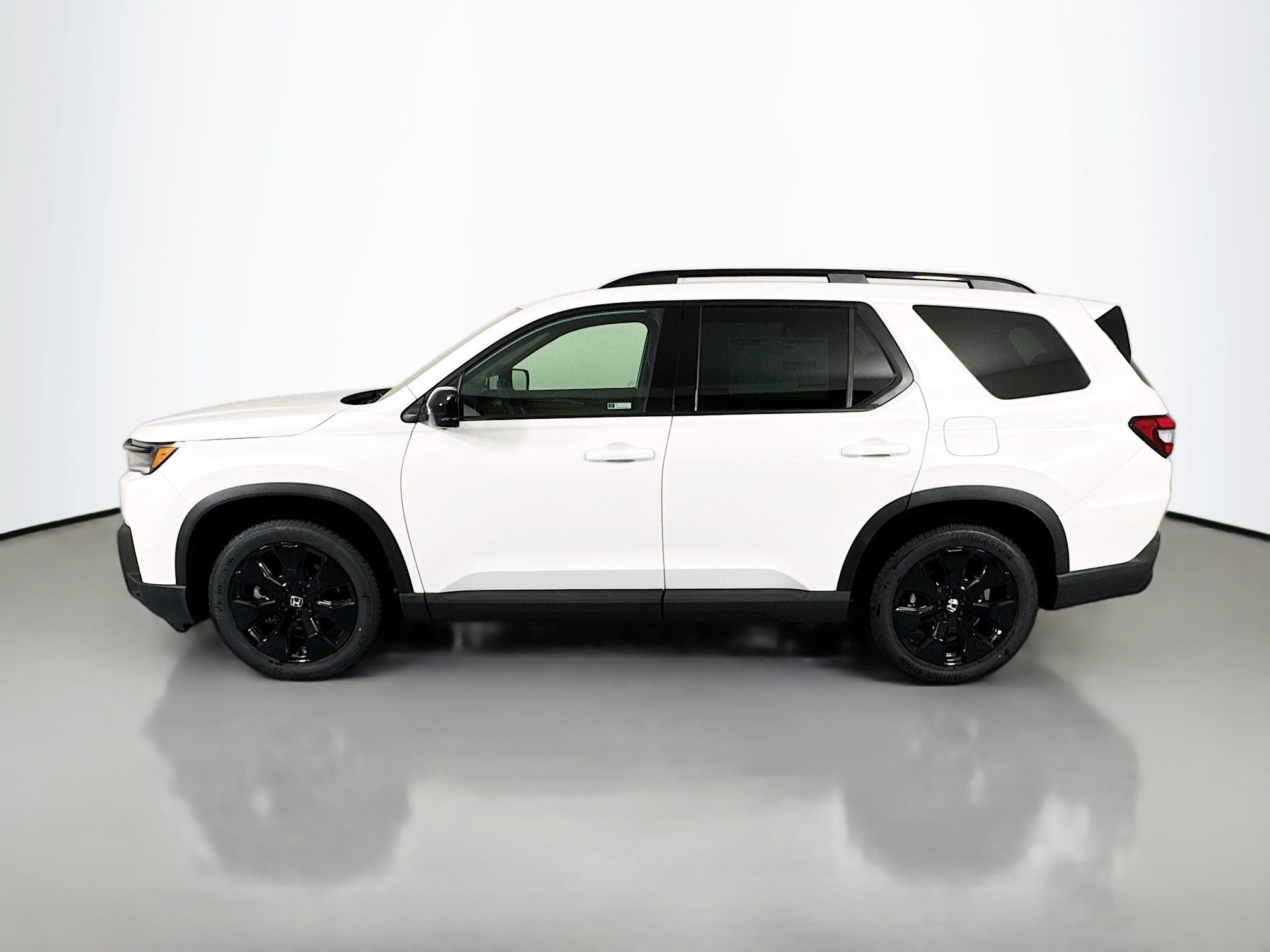 New 2026 Honda Pilot Black Edition image 8