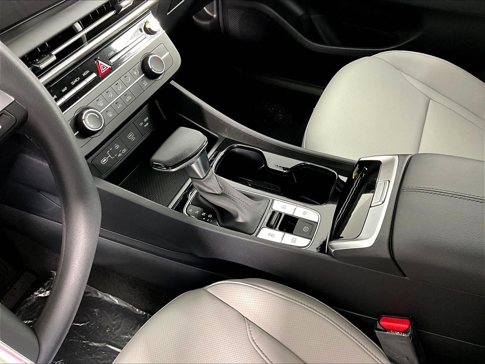 New 2027 Hyundai Santa Cruz SE AWD/4WD image 12