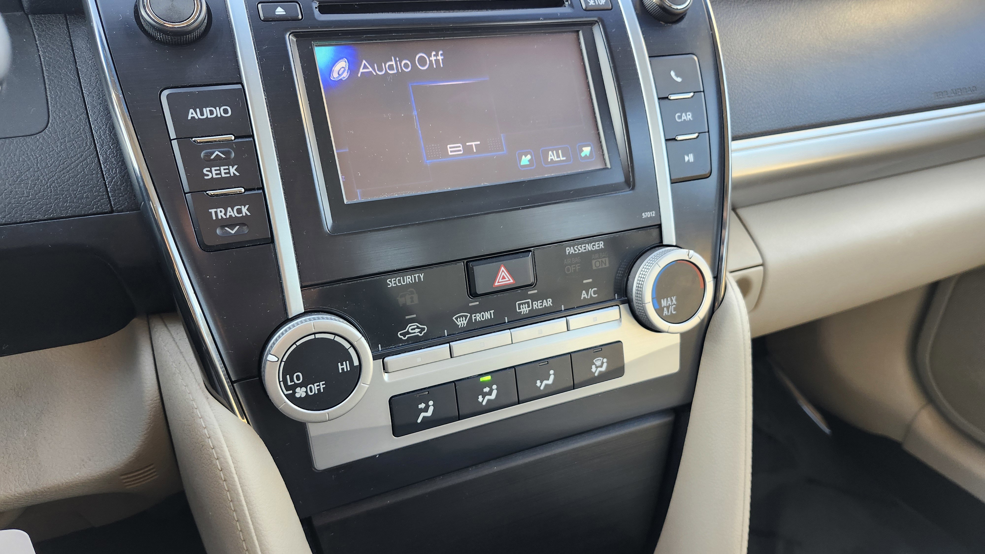 Used 2012 Toyota Camry LE image 5