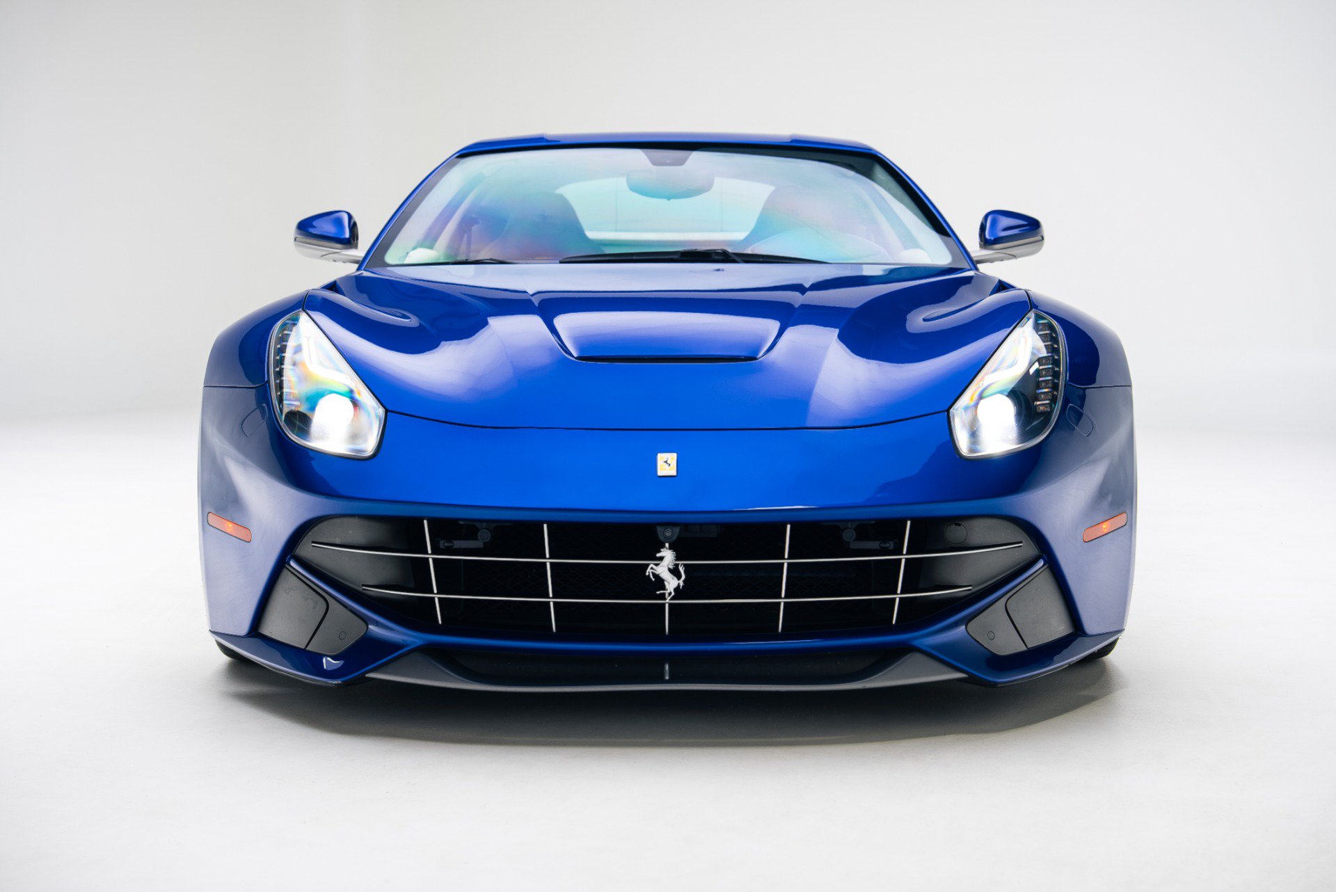 Used 2016 Ferrari F12 Berlinetta RWD image 4